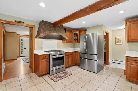 Kitchen - 10 Sadler Rd, Upton, MA 01568 photo 2 of 4