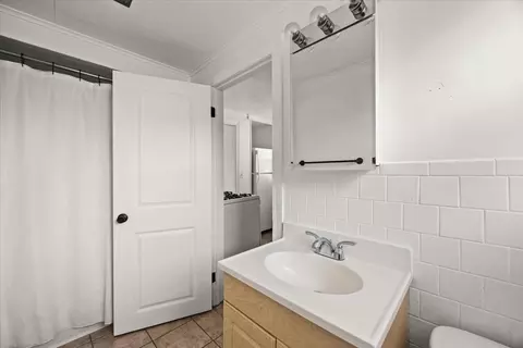 72 Tower St, Fall River, MA 02724 photo 29
