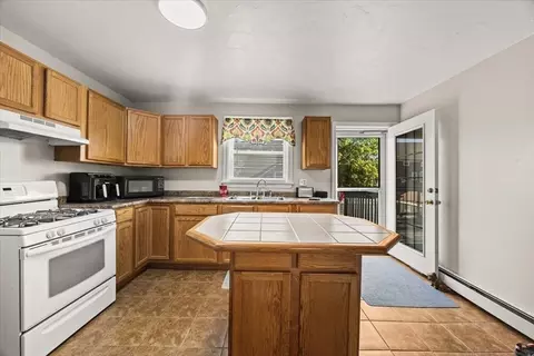 72 Tower St, Fall River, MA 02724 photo 16