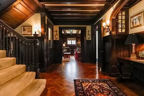 Entry Way - 707 Highland Ave, Fall River, MA 02720 photo 2 of 3