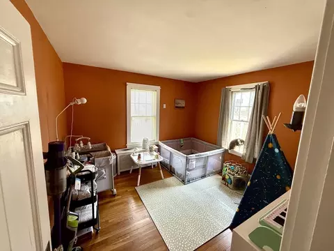 Bedroom - 245 Plumtree Rd, Springfield, MA 01118 photo 4 of 5
