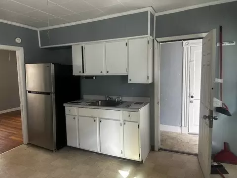 61-63 Acushnet Ave, Springfield, MA 01105 photo 22