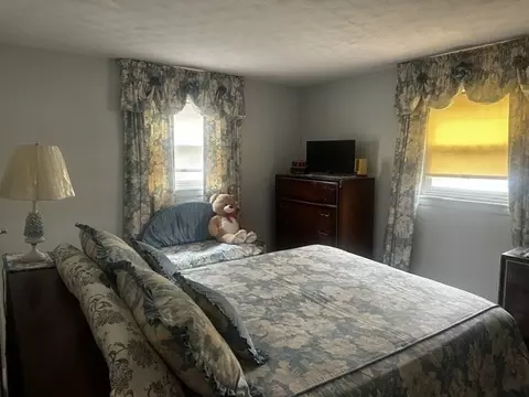 Bedroom - 37 Rustcraft Rd, Dedham, MA 02026 photo 3 of 3