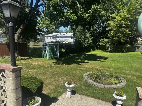 Exterior - 37 Rustcraft Rd, Dedham, MA 02026 photo 4 of 12