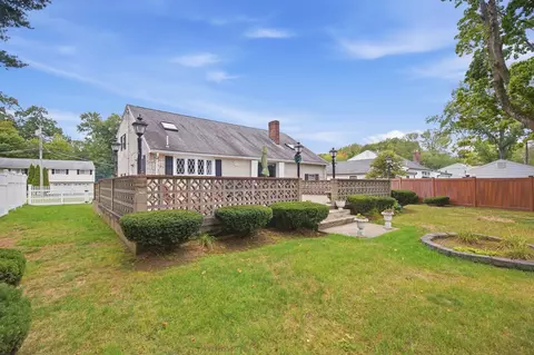 Exterior - 37 Rustcraft Rd, Dedham, MA 02026 photo 9 of 14