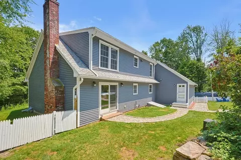 316 W Sutton Rd, Sutton, MA 01590 photo 2