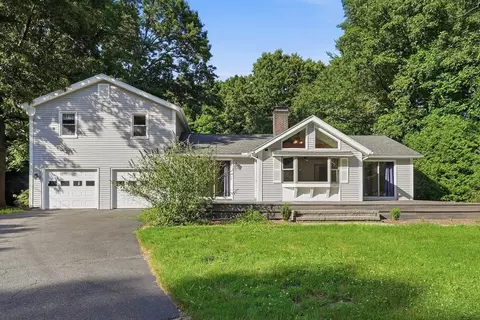 291 Pochassic Rd, Westfield, MA 01085