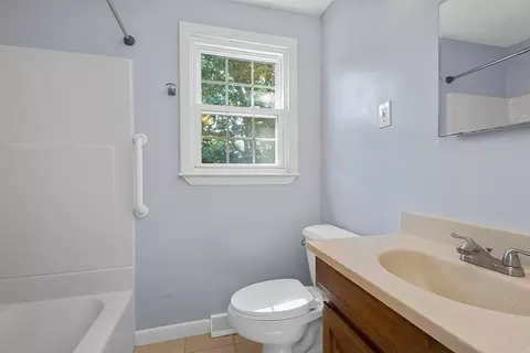 Bath - 5 Shepard Rd, Franklin, MA 02038 photo 1 of 2
