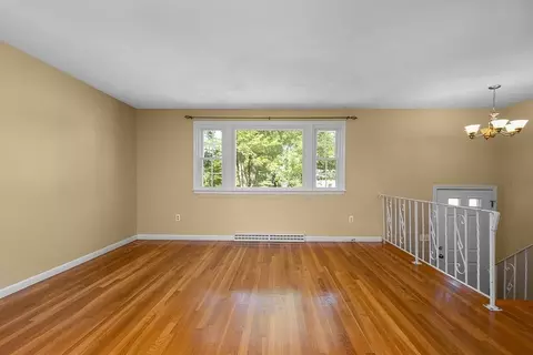 Living - 5 Shepard Rd, Franklin, MA 02038 photo 3 of 8