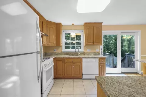 Kitchen - 5 Shepard Rd, Franklin, MA 02038 photo 3 of 4