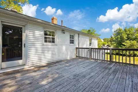 Exterior - 5 Shepard Rd, Franklin, MA 02038 photo 7 of 10