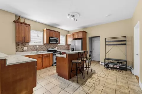 998 Middle, Fall River, MA 02721 photo 8