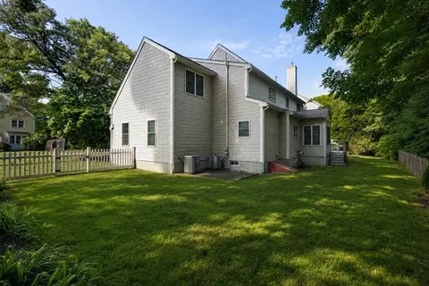 Exterior - 11 Shadow Ln, Wellesley, MA 02482 photo 6 of 6