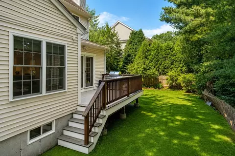 Exterior - 11 Shadow Ln, Wellesley, MA 02482 photo 3 of 6