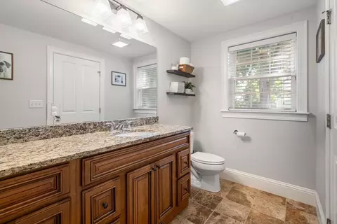 Bath - 11 Shadow Ln, Wellesley, MA 02482 photo 1 of 5