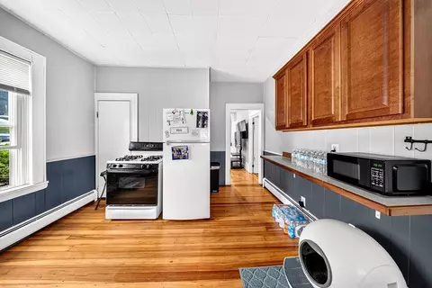 Kitchen - 40 Lincoln Ave, Fall River, MA 02720 photo 3 of 6