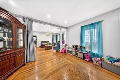 Entry Way - 40 Lincoln Ave, Fall River, MA 02720 photo 1 of 3