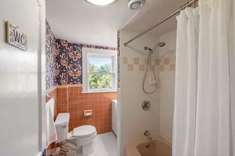 Bath - 127 Summer St, Maynard, MA 01754 photo 1 of 1