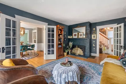 Living - 127 Summer St, Maynard, MA 01754 photo 2 of 4