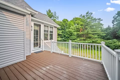 Exterior - 5 Baiting Brook Rd #5, Framingham, MA 01701 photo 3 of 4