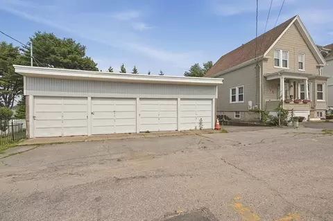 104 Stephen St, Dartmouth, MA 02748