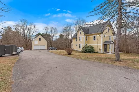 78 Main St, Upton, MA 01568 photo 2