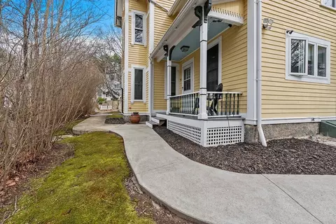 78 Main St, Upton, MA 01568 photo 5