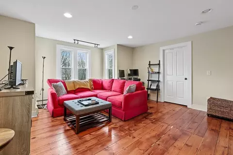 78 Main St, Upton, MA 01568 photo 23