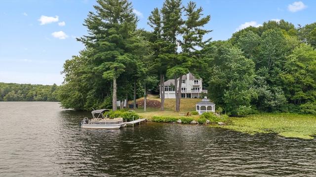 14 Demond Pond Row, Rutland, MA 01543