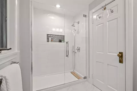 142 Beverly Rd, Chestnut Hill, MA 02467 photo 21