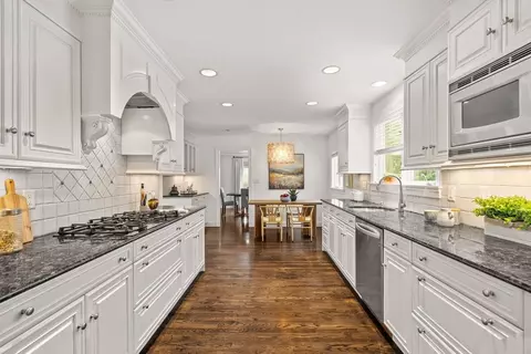 142 Beverly Rd, Chestnut Hill, MA 02467 photo 13