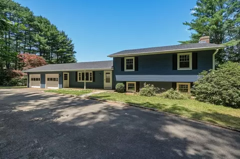 59 Lovers Ln, Greenfield, MA 01301