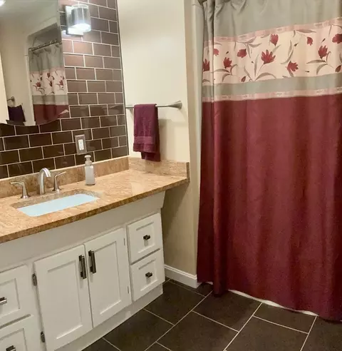 Bath - 75 White St, Raynham, MA 02767 photo 3 of 3