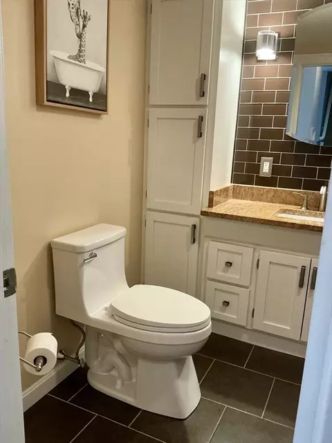 Bath - 75 White St, Raynham, MA 02767 photo 2 of 3