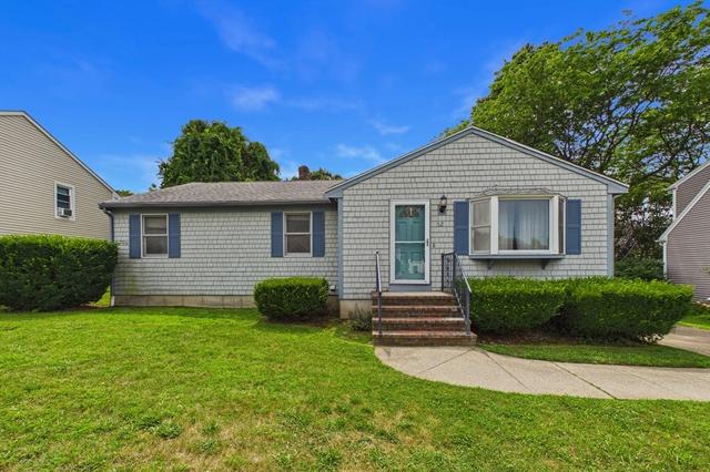 52 Valley View Dr, New Bedford, MA 02740