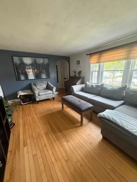 Living - 66 Powell Ave, Springfield, MA 01119 photo 2 of 3