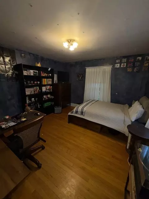 Bedroom - 14 Castle St, Springfield, MA 01118 photo 3 of 7