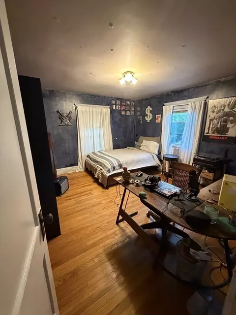 Bedroom - 14 Castle St, Springfield, MA 01118 photo 4 of 7