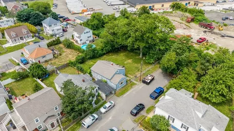 View/Area - 15 Sales St, Fall River, MA 02724 photo 1 of 3