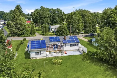 View/Area - 8 Richardson Cir, Easthampton, MA 01027 photo 4 of 6