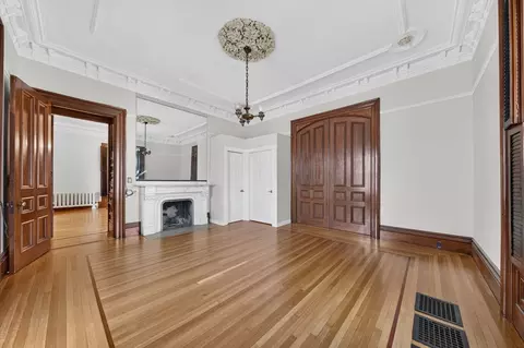 Living - 533 Locust St #4, Fall River, MA 02720 photo 5 of 6