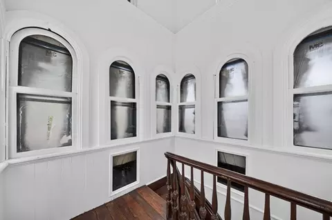 Entry Way - 533 Locust St #8, Fall River, MA 02720 photo 3 of 4