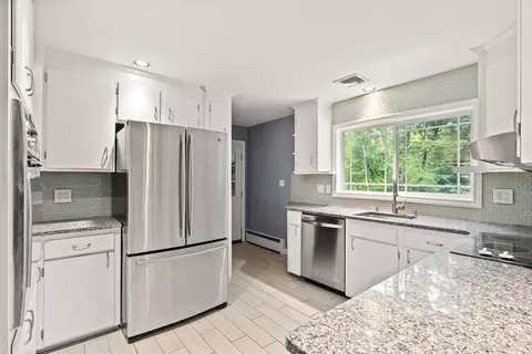 Kitchen - 159 High Plain Rd, Andover, MA 01810 photo 4 of 4