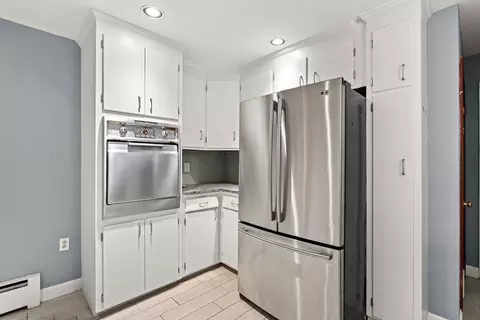 Kitchen - 159 High Plain Rd, Andover, MA 01810 photo 3 of 4