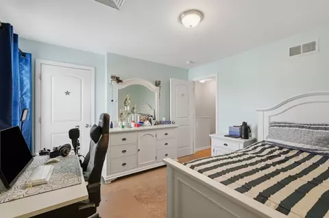 Bedroom - 414 Bay St, Fall River, MA 02724 photo 8 of 9