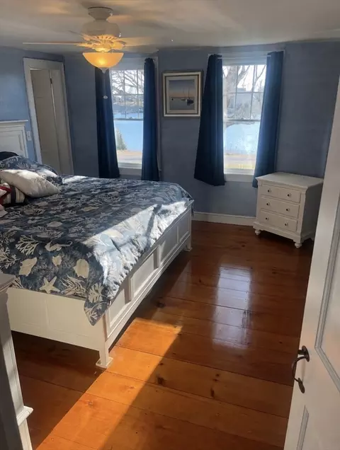Bedroom - 4 Onset Ave, Buzzards Bay, MA 02532 photo 1 of 2