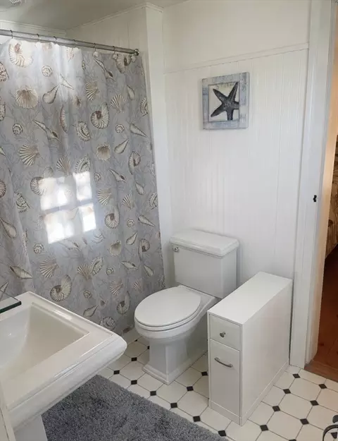 Bath - 4 Onset Ave, Buzzards Bay, MA 02532 photo 2 of 2