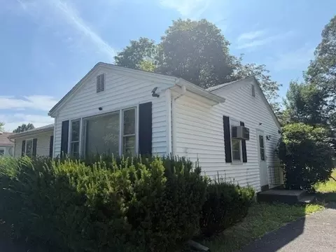 Exterior - 74 Leatherleaf Dr, Springfield, MA 01109 photo 2 of 3