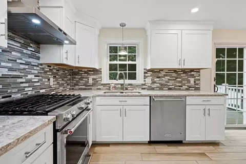 Kitchen - 52 Cecile Dr, Chicopee, MA 01020 photo 5 of 6