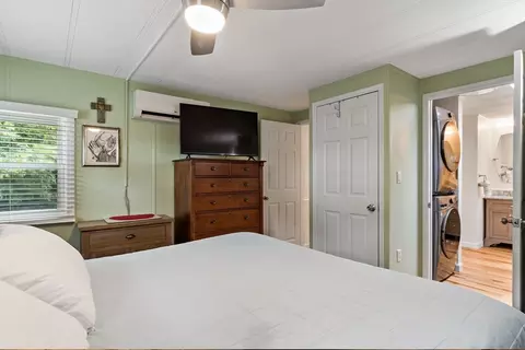 Bedroom - 193 Pine View Ter, Wareham, MA 02576 photo 3 of 5